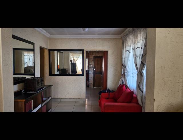 2 BEDROOM FREEHOLD FOR SALE IN MAMELODI EAST
